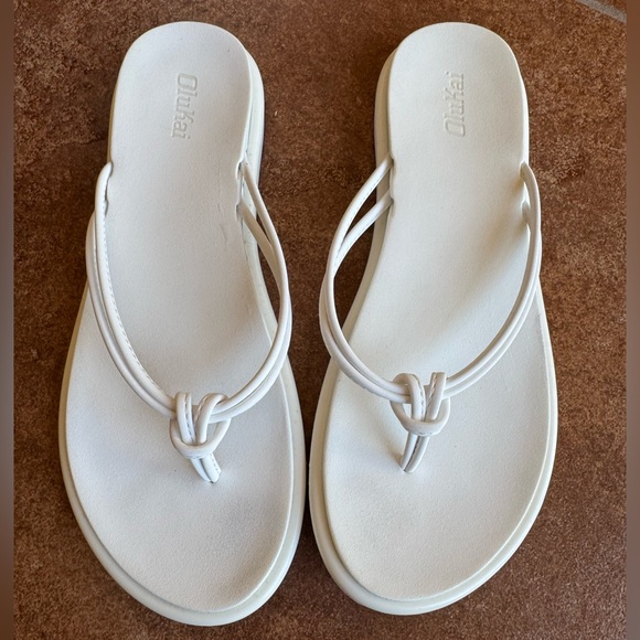 Olukai WetGrip White Size 8 - Picture 1 of 2
